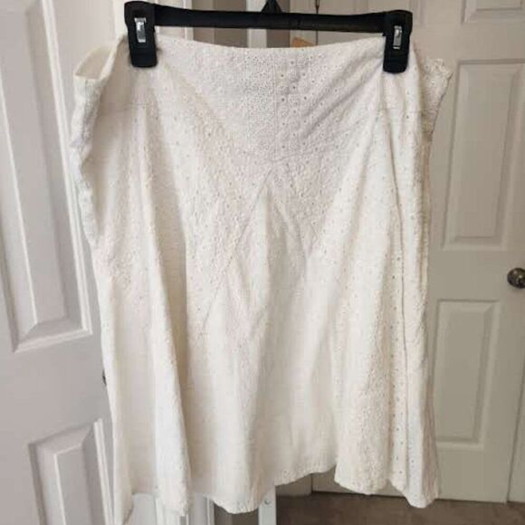 Lauren Ralph Lauren Dresses & Skirts - Lauren Ralph Lauren White Eyelet Skirt Size 16